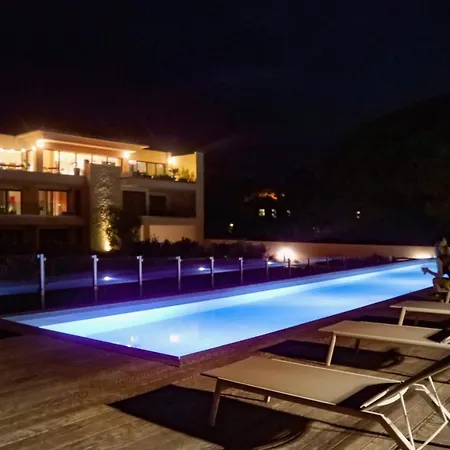 Caladea Locations De 5 Etoiles, Piscine Chauffee Porto-Vecchio (Corsica)