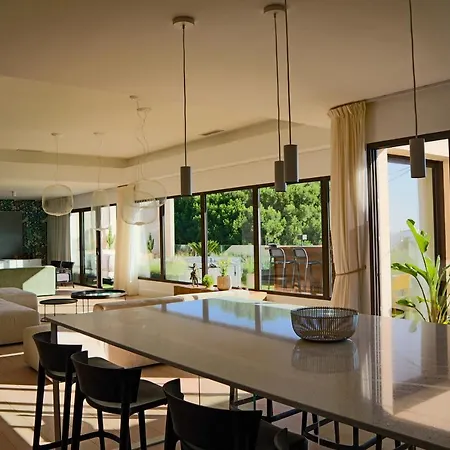 Caladea Locations De 5 Etoiles, Piscine Chauffee Apartment