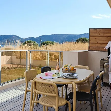 Caladea Locations De 5 Etoiles, Piscine Chauffee