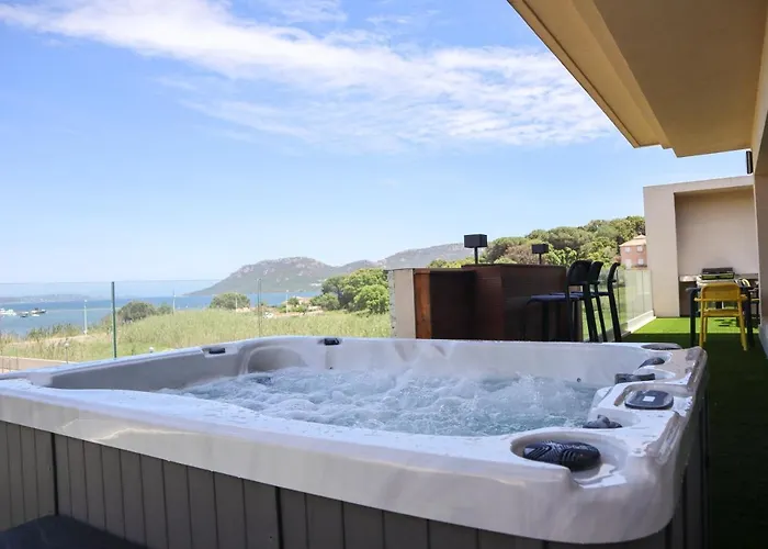 Lejlighed Caladea Locations De 5 Etoiles, Piscine Chauffee Porto-Vecchio (Corsica)