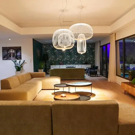 Caladea Locations De 5 Etoiles, Piscine Chauffee Porto-Vecchio (Corsica)