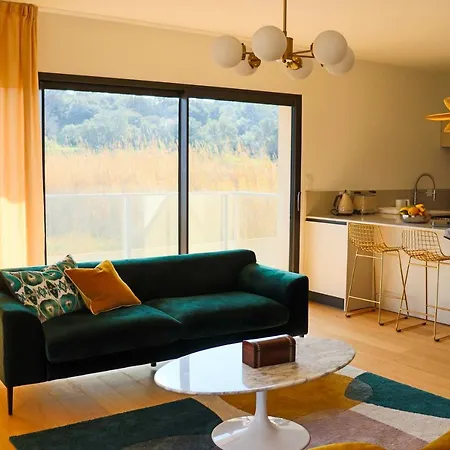 Caladea Locations De 5 Etoiles, Piscine Chauffee