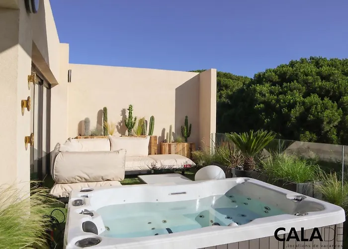 Caladea Locations De 5 étoiles, Piscine Chauffée *